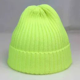 明るいプレーンニットビーニー冬の女性帽子空白のかぎ針編み縞模様の頭蓋骨キャップネオンイエローホットピンクグレーホワイトY21111