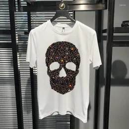 Herr t-skjortor M-5xl h￶gkvalitativ personlighet Rhinestone Skull Men's Short Sleeve Slim Trendy Design Brand T-shirt