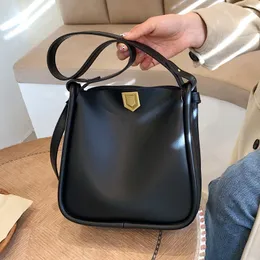 Bolsas de noite ombro de luxo preto para mulheres de couro pu PU Crossbody Brand Designer Messenger Ladies All Match Bolsa Sac