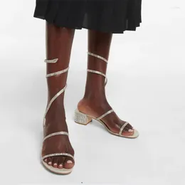 Sandały McCkle Women Summer 2022 Rhestone kostki Eleganckie środkowe obcasy buty damskie luksusowy moda sandałki marki