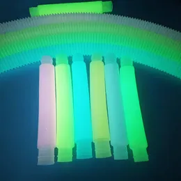 Dekompresyon Toy Diy ışıklı Pop Tüpleri Escent Renk Gerilmiş Plastik Oluklu Teleskopik Havalandırma Uzun Squishy 221019