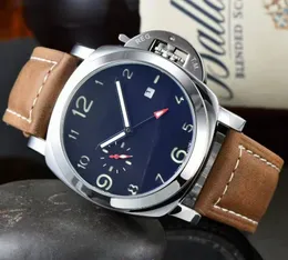 Drievoudig horloge met dubbele naaldriem 44 mm sub-dial werkmode herenhorloge sport quartz timing groothandel