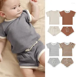 Sandały Baby Boys Girl Summer Pit Pit Batt Zestaw koszulki z krótkim rękawem i wygodne luźne bawełniane szorty 2PC Suit Children Clothe