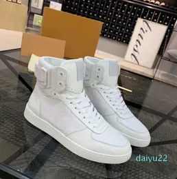 2022 Ny modedesigner casual skor sneakers män sneaker springa bort sko mocka kalv läder gummi yttersula lyxiga designers sneaker hög toppkvalitet