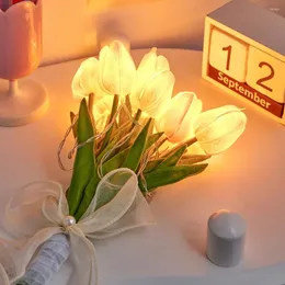 Flores decorativas Simulação Tulipe Flower Artificial Light Light Light Modern Wedding Decoration Desk Acessórios da sala Decoração de casa