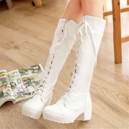 The new women's boots in autumn and winter of 2022 are fashionable casual versatile and simple