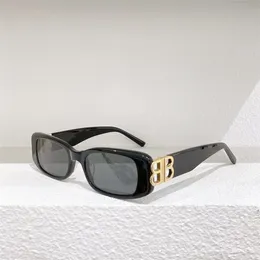 Womens square sunglasses Fashion Small Rectangle Women Men 0096 Brand Design Ladies Skinny Outdoor Shopping Shade Retro