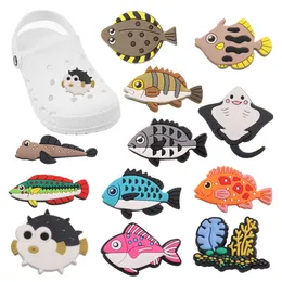 MOQ 20st PVC Deep Sea Fish Shoe Charms Sandaler skor Decoration Hole Slipper Accessories Ornament