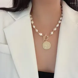 Choker French Retro Barock OT Pearl Necklace Sweater Chain Female Nisch Coin Pendant Clavicle Light Luxury