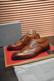 Sapatos casuais de alta qualidade Três articulações de couro Sapatos de couro masculino Formal formal de couros pontiagudos de toe marrom time de sapato 39-45