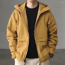 メンズジャケット秋の日本のレトロラグランスリーブアウトドアフード付きジャケットメンズファッションナイロンルーズカジュアルウインドプルーフコート