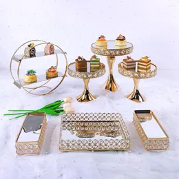 Bakeware Araçları 6pcs-8pcs Kristal Metal Kek Stand Seti Akrilik Ayna Cupcake Dekorasyonları Tatlı Kaide Düğün Partisi Tepsisi