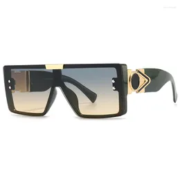 Sonnenbrille 2023 Ankunft Männer Frauen Mode Luxus Designer Metel Persönlichkeit Symbole Sonnenbrille UV400 Shades Weiblich