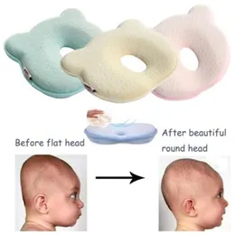 枕ベイビー枕メモリ生まれの通気性のある形状の平らなヘッドの人間工学に基づいた221024