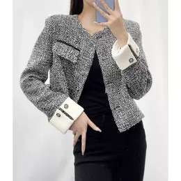 Chan New Women 's Brand Jacket 디자이너 패션 최고급 클래식 로고 트위드 코트 오버 코트 레저 레저 스프링 코트 카디건 여성 크리스마스 추수 감사절 선물