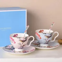 뉴 잉글랜드 뻐꾸기 디자이너 커피 세라믹 컵과 접시가있는 고급 럭셔리 영국 애프터눈 찻잔 세트 여자 chiristmas 선물