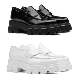 Monolith Borstad Läder Spetsiga Loafers Designer Dam Skor Plattform Trainers Svart Vit 55 mm Chunky Lug Sula med emaljtriangeln Storlek US5-US9