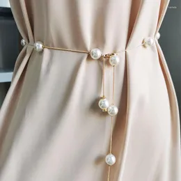 Bälten Elegant Pearl Women's Belt Simple Justerbar metall tunn kedja för damer klänning Skinny midjeband dekorativa smycken gåvor