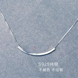 Choker 925 Sterling Silver Smile Bend Pipe Pendant Halsband för kvinnor Enkel personlighet Fashion Party Jewelry XS017