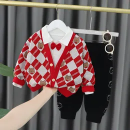 ベビー服セット春秋の子供ファッション服キッズボーイズガールズコートジャケットTシャツパンツ3PC/セット幼児スポーツウェア