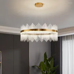 Lâmpadas pendentes líquido líquido vermelho pós -moderno Minimalista Luz de luxo principal sala de estar lustre de cristal lâmpada de jantar de vidro nórdico