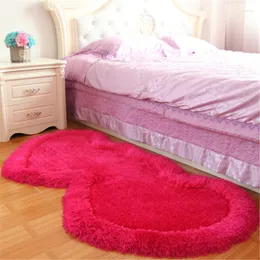 Teppiche Europäischen Prinzessin Zimmer Herzförmige Stretch Seide Rot Teppich Hochzeit Dekoration Schlafzimmer Kinder Dicke Nachttisch Matte