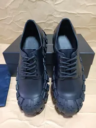 Scarpe da papà classiche Scarpe a vita alta con suola spessa Scarpe alla moda anti-scivolo resistenti all'usura per uomo e donna stessa pelle casual all'aperto con lacci