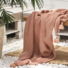 Blankets REGINA Brand Thick Throw Blanket Pink Gray Apricot Warm Hand Chunky Knit Tassel Stripe Nordic Cute Adult Office Throws