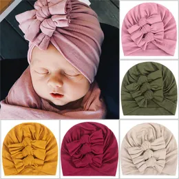 CAPS HATS härlig solid färg varm baby hatt barn pojkar flicka bomull mjuk båge nyfödda turban duschfoto rekvisita motorhuv för 0-36m l221028