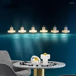 펜던트 램프 현대 크리스탈 광택 파라 쿼토 LED 샹들리에 북유럽 장식 홈 램파라스 드 테크노 거실