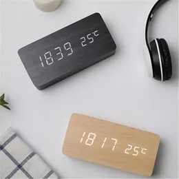 ساعات الجدول البسيطة LED Digital Clock Creative Wooden مع شاشة DEDERT Luminous USB شاشة مزدوجة لسريرها بجانب السرير