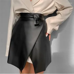 Kjolar kvinnors fasta färg svart mini kjol mode kontor sexig a-line tight hög midja läder bodycon nattklubb