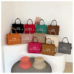 Marc Tote Bag Womens Designer Bag Practical Large Capacity Luxurys Handbag Plush Shopper Cross Body Handbags Women Designers Purse Wallet Square 221014