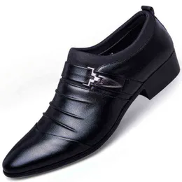 Dres Shoe Hollow Out Formal Shoe Men Dressing Leather Wedding Black Oxford For Men Clothing Loafer High Heeled Shoes 220723