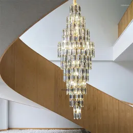 قلادة مصابيح دوبلكس بناء الثريا فيلا غرفة المعيشة مصباح الكريستال المصباح الفاخر على الدرج الحلزوني طويل