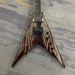 エレキギターのカスタム：彫刻されたスカルデザイン、カスタムシェイプ