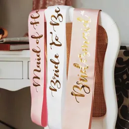 Spilla a forma di cuore in legno da 3 cm - Distintivo per sposa e team bride - Spilla per addio al nubilato - Bomboniera per addio al nubilato