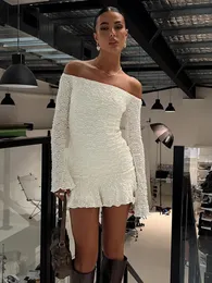 Nibber mizaç kadınları bir omuz fırfırlar giydirir 3d desen uzun kollu zarif sırtsız parti bahar trend mini bodycon 250825