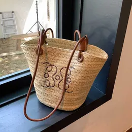 Ladies Hand Woven Shoulder Bag Solid Color Wear Resist Seaside Trip