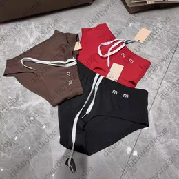 Yalangoch rus ayollarning fotosuratlari