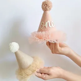 Cappello 1° Compleanno Per Bambina Con Numero Glitterato E Fiocco Rosa | Berretto Conico Boho Per Foto E Festa | Altezza 16 Cm Feltro Morbido