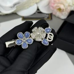 W241007 Vintage Crystal Flower Hair Clips  From City_of_love