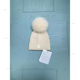 Set cappello e sciarpa Fendi - Vivo Vintage