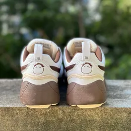 Bulk Mens And Womens Low Cut Casual Shoes Anti Slip, Wear