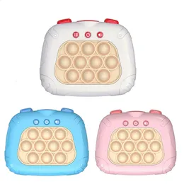 Squishy Quetschspielzeug – Karotte Mit Kaninchen, 4 Stück, 6x6x6 Cm, TPR-Material, Anti-Stress Für Kinder & Erwachsene