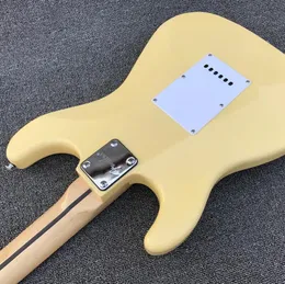 クリーム エレキギター カスタム スタイル S S S ピックアップ構成