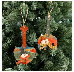 Set di ornamenti natalizi in legno a forma di fiocco di neve e