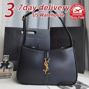 Designer Shoulder Bag - High-Quality Leather Crocodile Tote with Crossbody Strap - Classic Casual Mini Hobo Handbag Wall