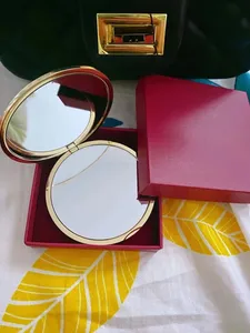 Mirrors Luxury Gold Travel Makeup Mirror Compact Stainless Steel Metal Pocket Vanity Mirror 2 Sided Women Portable Folding Mirror Gift