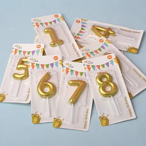Frase Con Lettera Di Buon Compleanno Mamma Lettere Scrte A Mano In Grassetto Isolate Su Sfondo Scuro Modello Per Biglietti D Auguri Stampa Social Media 67573020